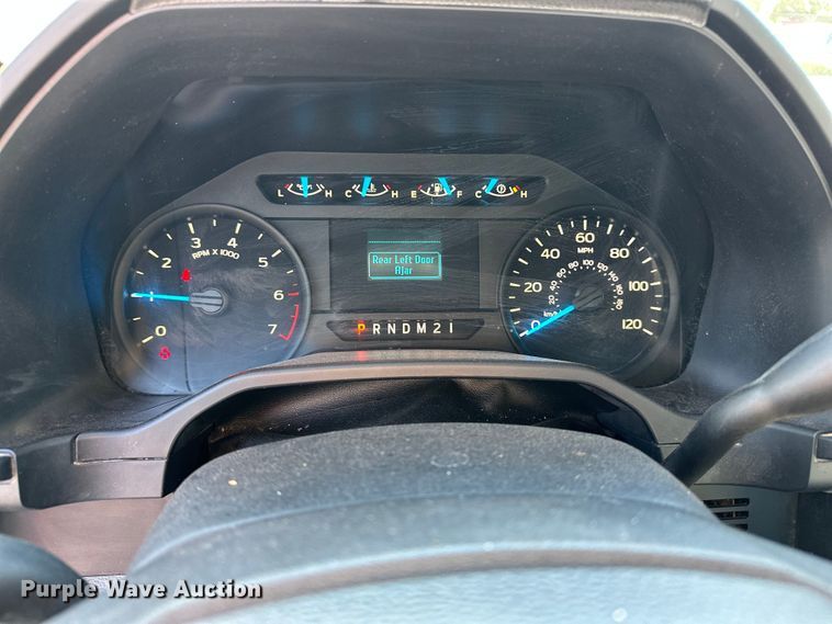 image for item DF8639 2016 Ford F150 SuperCab pickup truck