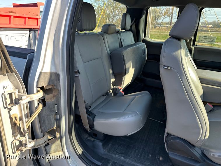 image for item DF8639 2016 Ford F150 SuperCab pickup truck