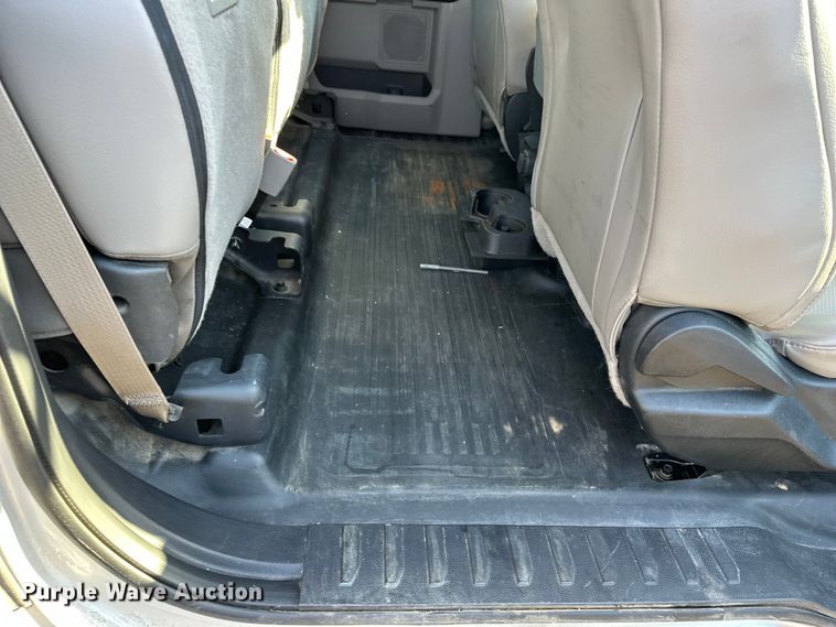 image for item DF8639 2016 Ford F150 SuperCab pickup truck