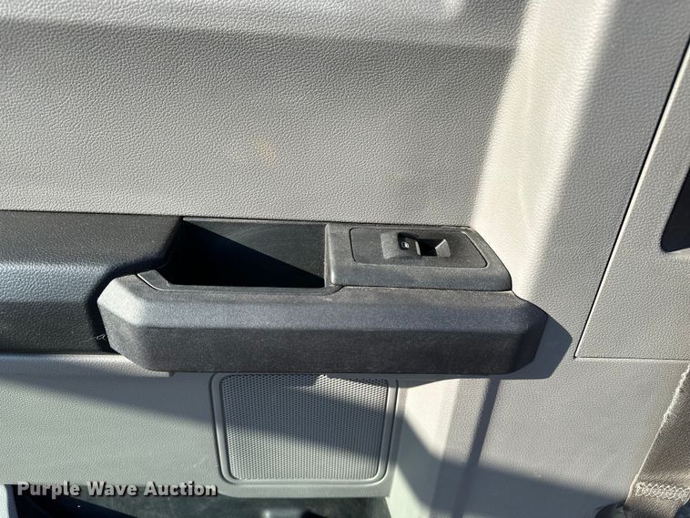 image for item DF8639 2016 Ford F150 SuperCab pickup truck