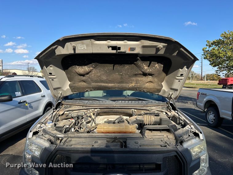 image for item DF8639 2016 Ford F150 SuperCab pickup truck