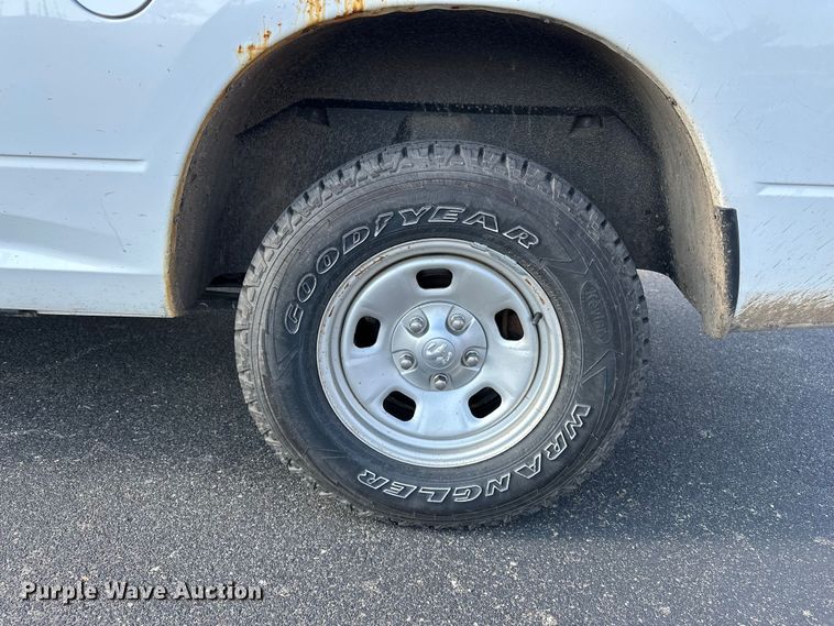 image for item DF8641 2017 RAM 1500 Quad Cab pickup truck