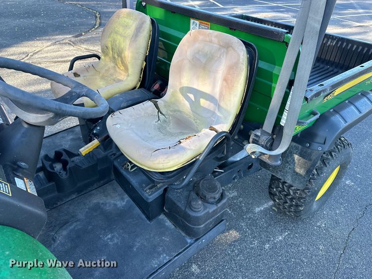 image for item DF8644 2010 John Deere Gator HPX utility vehicle