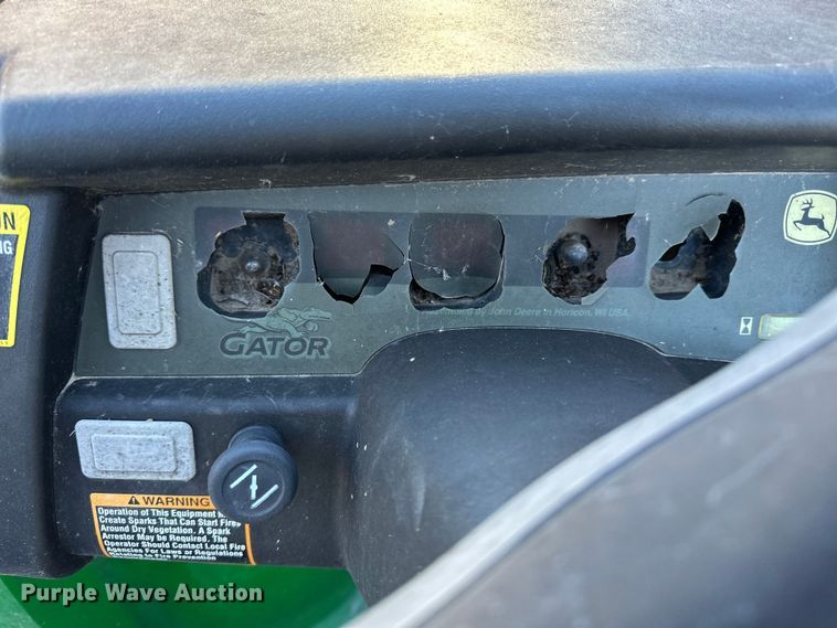 image for item DF8644 2010 John Deere Gator HPX utility vehicle