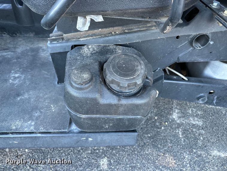 image for item DF8644 2010 John Deere Gator HPX utility vehicle