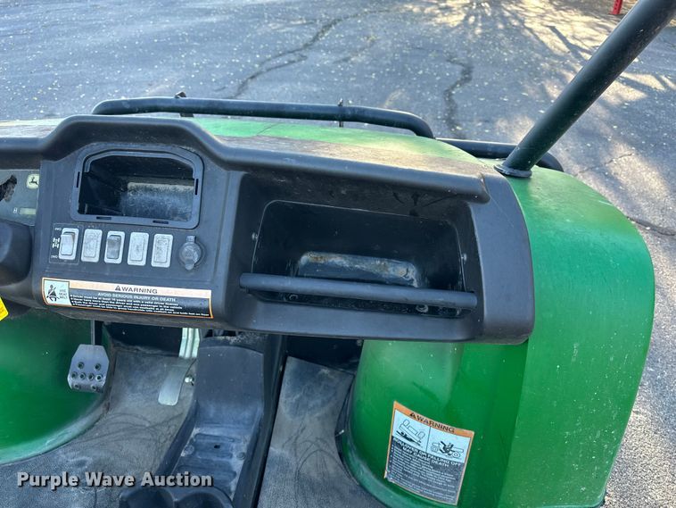 image for item DF8644 2010 John Deere Gator HPX utility vehicle