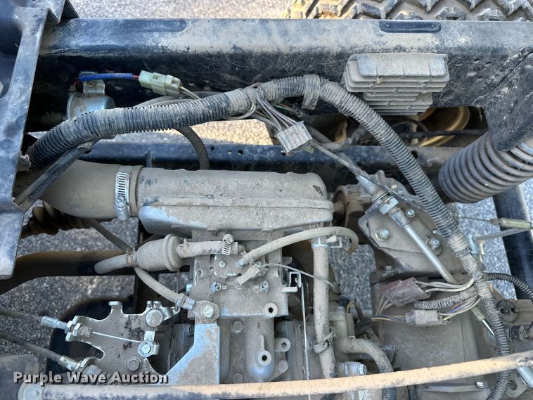 image for item DF8644 2010 John Deere Gator HPX utility vehicle