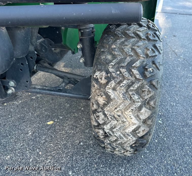 image for item DF8644 2010 John Deere Gator HPX utility vehicle