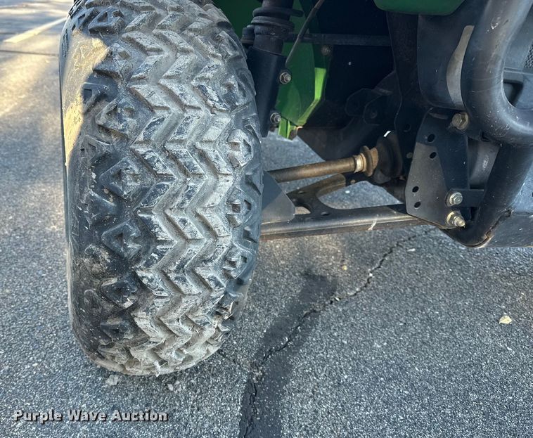 image for item DF8644 2010 John Deere Gator HPX utility vehicle