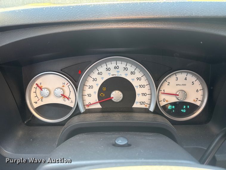 image for item DJ7993 2008 Dodge Dakota Crew Cab pickup truck