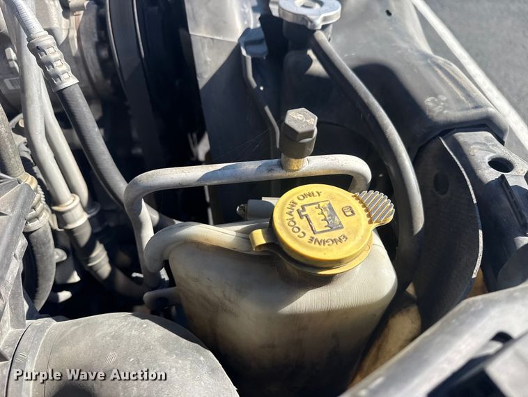 image for item DJ7993 2008 Dodge Dakota Crew Cab pickup truck