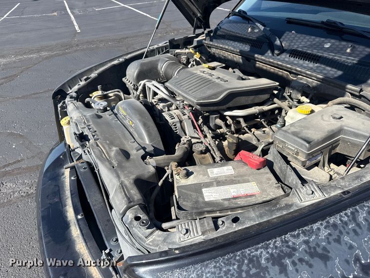 image for item DJ7993 2008 Dodge Dakota Crew Cab pickup truck