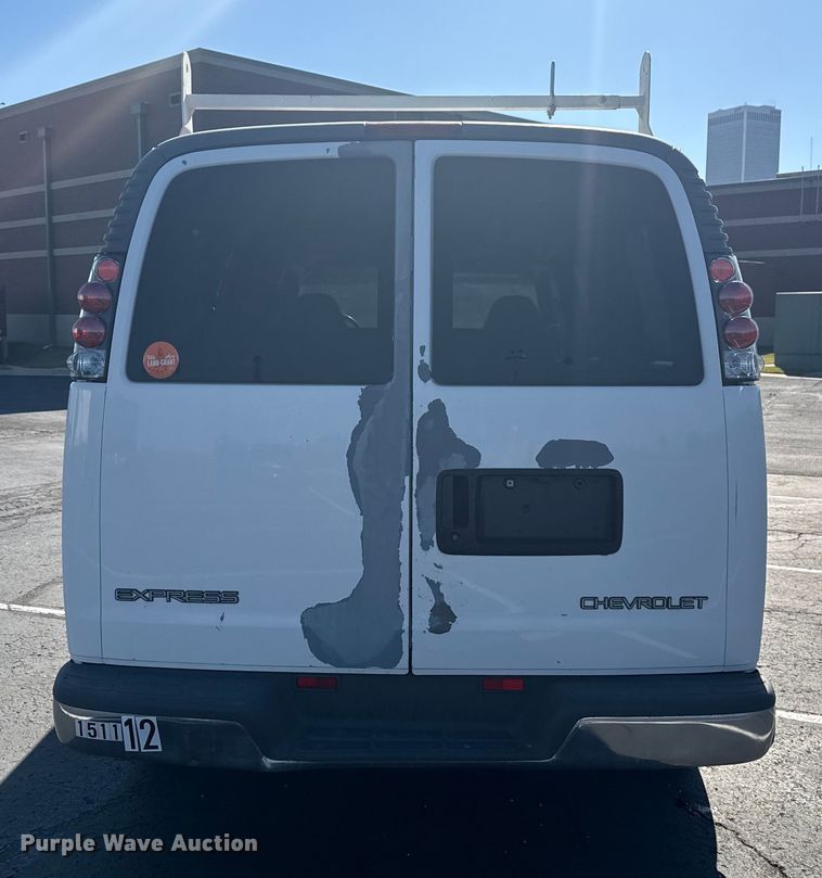 image for item DJ7994 2002 Chevrolet Express van