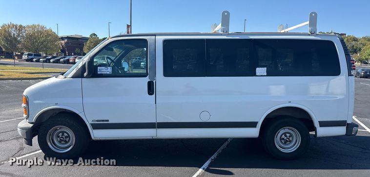 image for item DJ7994 2002 Chevrolet Express van
