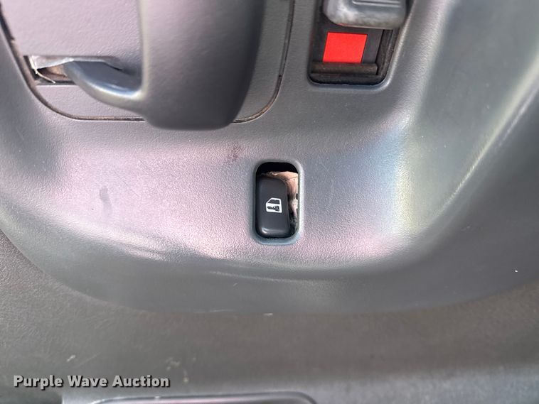 image for item DJ7994 2002 Chevrolet Express van