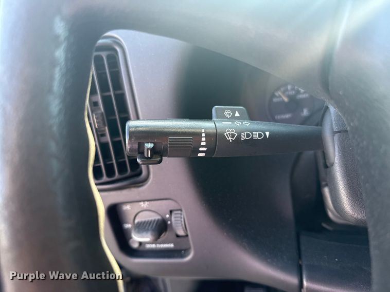 image for item DJ7994 2002 Chevrolet Express van