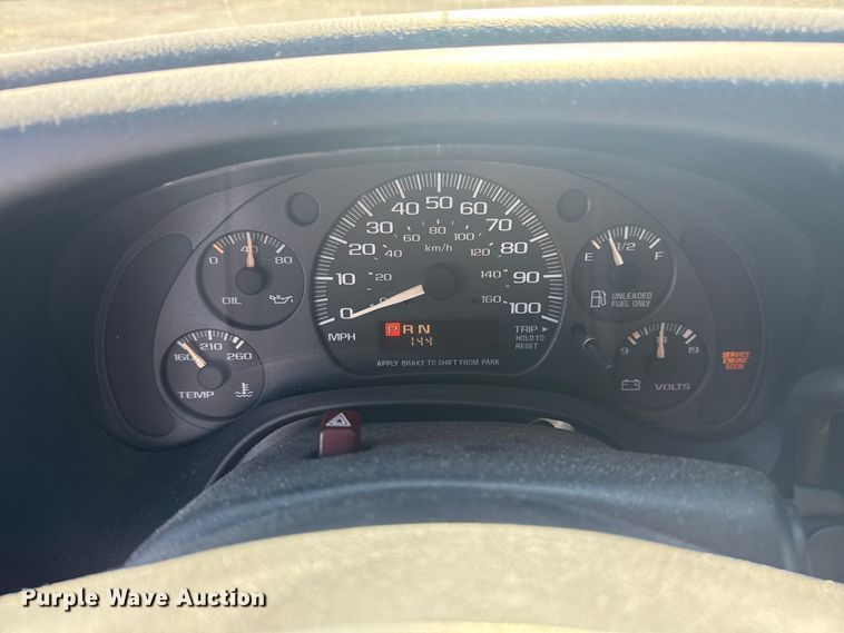 image for item DJ7994 2002 Chevrolet Express van