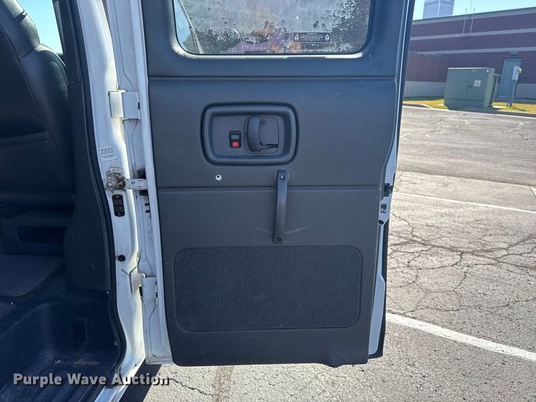 image for item DJ7994 2002 Chevrolet Express van