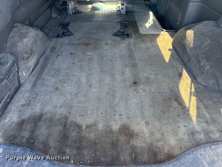 image for item DJ7994 2002 Chevrolet Express van