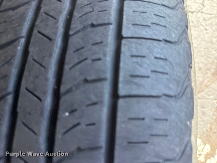 image for item DJ7994 2002 Chevrolet Express van