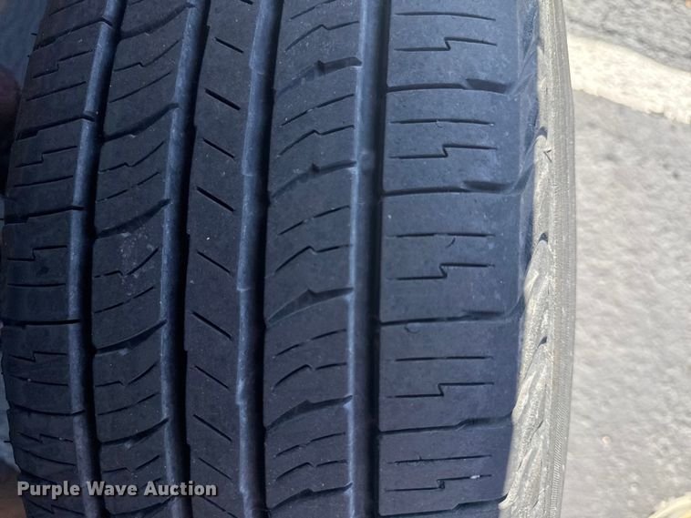 image for item DJ7994 2002 Chevrolet Express van