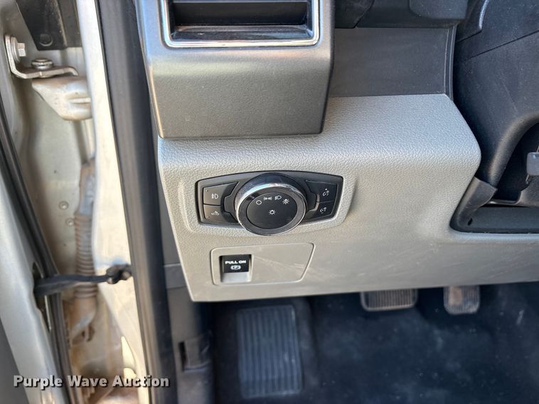 image for item DM1978 2019 Ford F150 XLT SuperCrew pickup truck