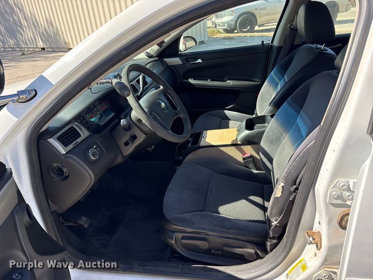 image for item DM1981 2011 Chevrolet Impala Police Cruiser 