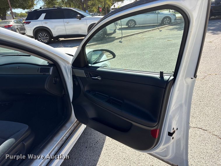 image for item DM1981 2011 Chevrolet Impala Police Cruiser 