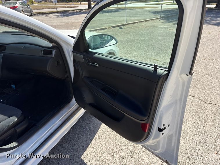 image for item DM1983 2015 Chevrolet Impala Police Cruiser 