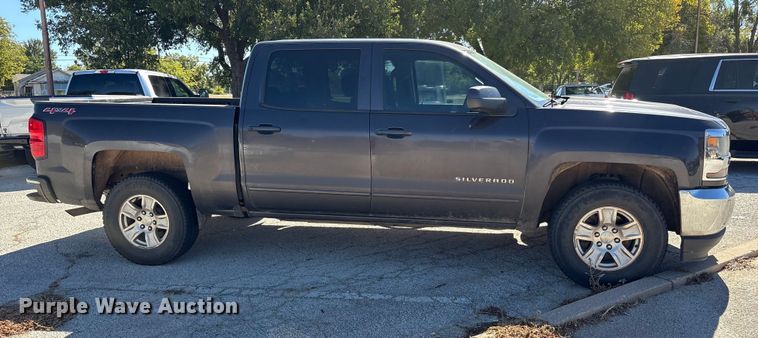 image for item DM1984 2016 Chevrolet Silverado 1500 Crew Cab pickup truck