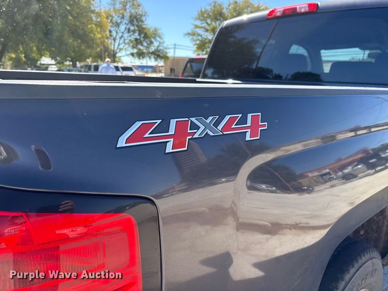 image for item DM1984 2016 Chevrolet Silverado 1500 Crew Cab pickup truck