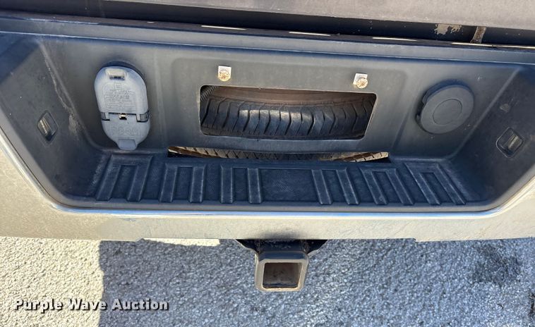 image for item DM1984 2016 Chevrolet Silverado 1500 Crew Cab pickup truck