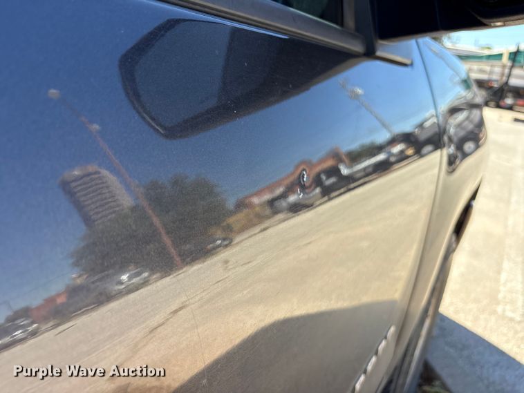 image for item DM1984 2016 Chevrolet Silverado 1500 Crew Cab pickup truck