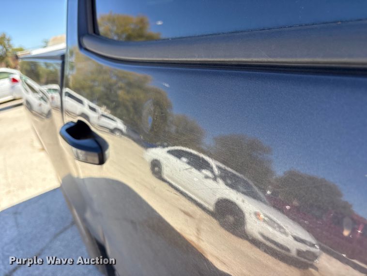 image for item DM1984 2016 Chevrolet Silverado 1500 Crew Cab pickup truck