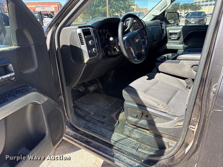 image for item DM1984 2016 Chevrolet Silverado 1500 Crew Cab pickup truck