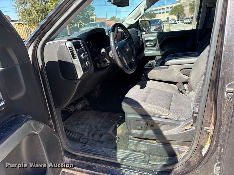 image for item DM1984 2016 Chevrolet Silverado 1500 Crew Cab pickup truck