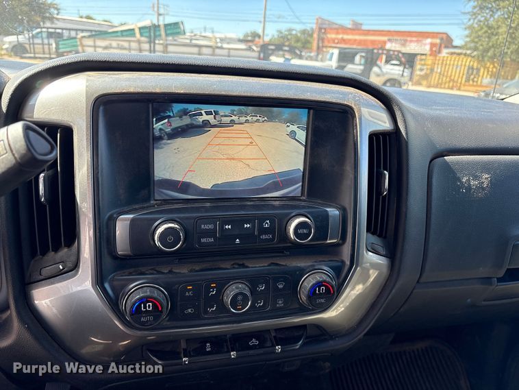 image for item DM1984 2016 Chevrolet Silverado 1500 Crew Cab pickup truck