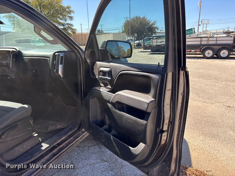 image for item DM1984 2016 Chevrolet Silverado 1500 Crew Cab pickup truck