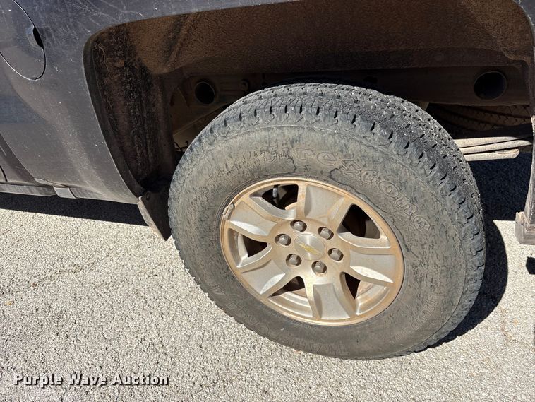 image for item DM1984 2016 Chevrolet Silverado 1500 Crew Cab pickup truck