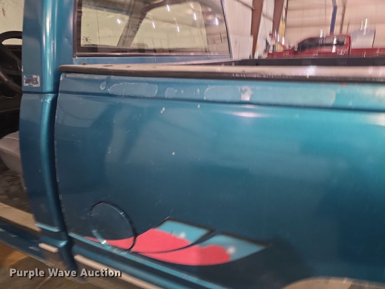image for item DO7787 1994 Chevrolet Cheyenne K1500 pickup truck
