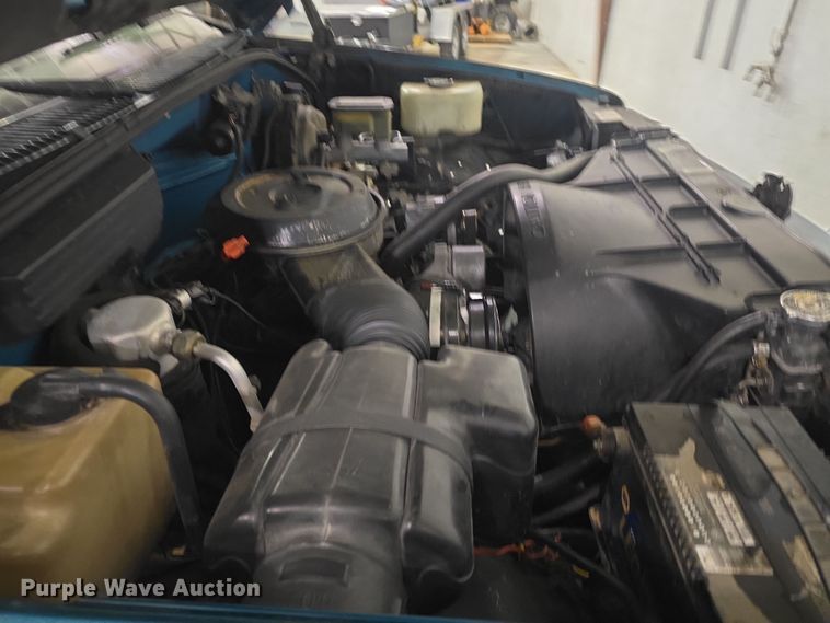 image for item DO7787 1994 Chevrolet Cheyenne K1500 pickup truck