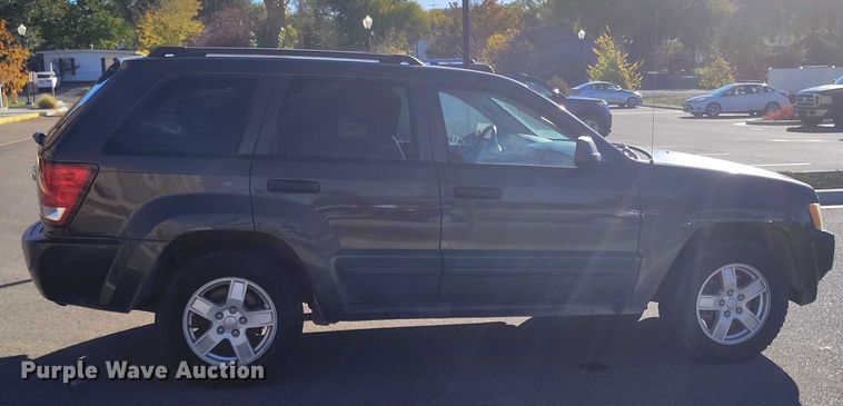 image for item DP5132 2006 Jeep Grand Cherokee Laredo SUV