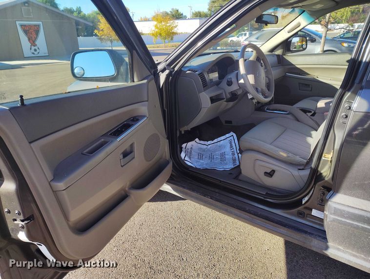image for item DP5132 2006 Jeep Grand Cherokee Laredo SUV