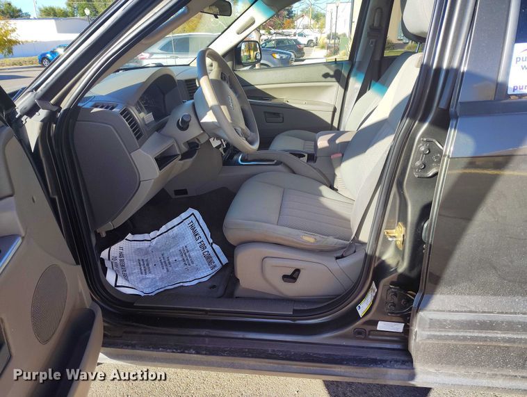 image for item DP5132 2006 Jeep Grand Cherokee Laredo SUV