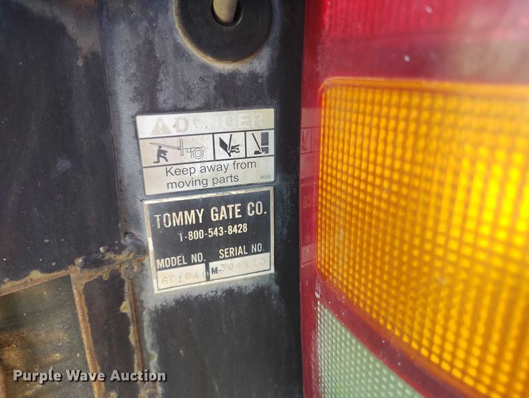 image for item DP5133 2001 Chevrolet Silverado 2500HD pickup truck