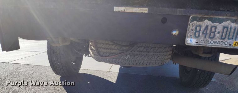 image for item DP5133 2001 Chevrolet Silverado 2500HD pickup truck