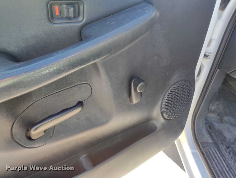 image for item DP5133 2001 Chevrolet Silverado 2500HD pickup truck