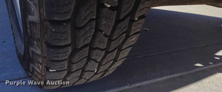 image for item DP5133 2001 Chevrolet Silverado 2500HD pickup truck