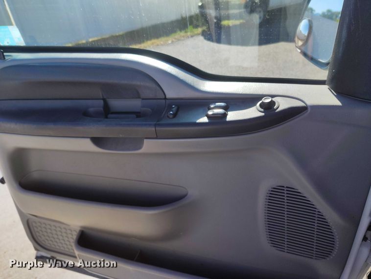 image for item DP5134 2006 Ford F250 Super Duty SuperCab pickup truck