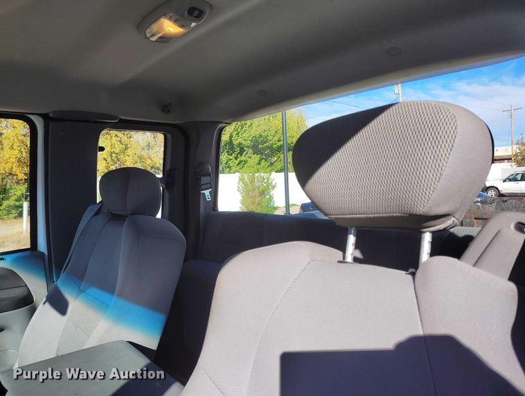 image for item DP5134 2006 Ford F250 Super Duty SuperCab pickup truck